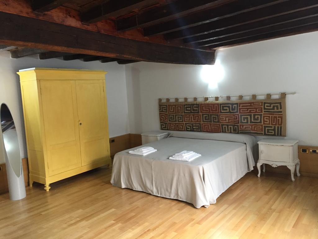 Rinidia - Roma Centro Apartment ภายนอก รูปภาพ