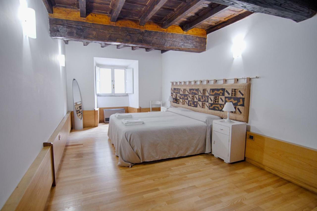 Rinidia - Roma Centro Apartment ภายนอก รูปภาพ