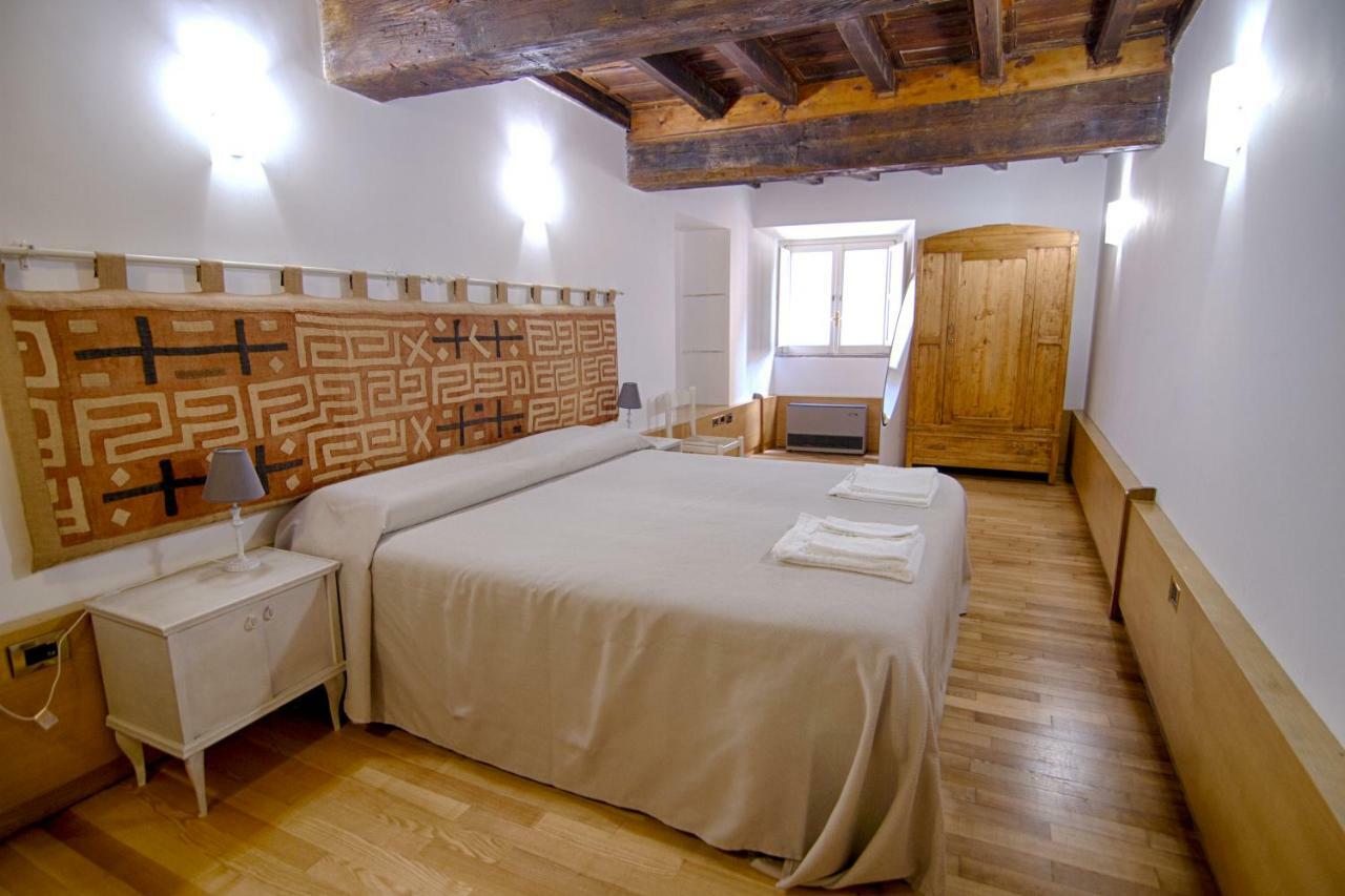 Rinidia - Roma Centro Apartment ภายนอก รูปภาพ