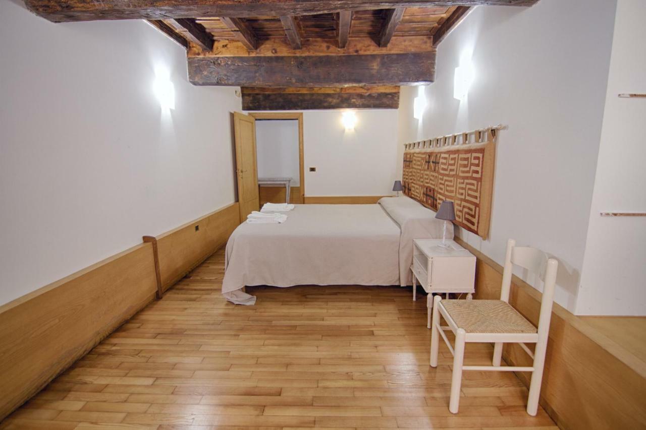 Rinidia - Roma Centro Apartment ภายนอก รูปภาพ