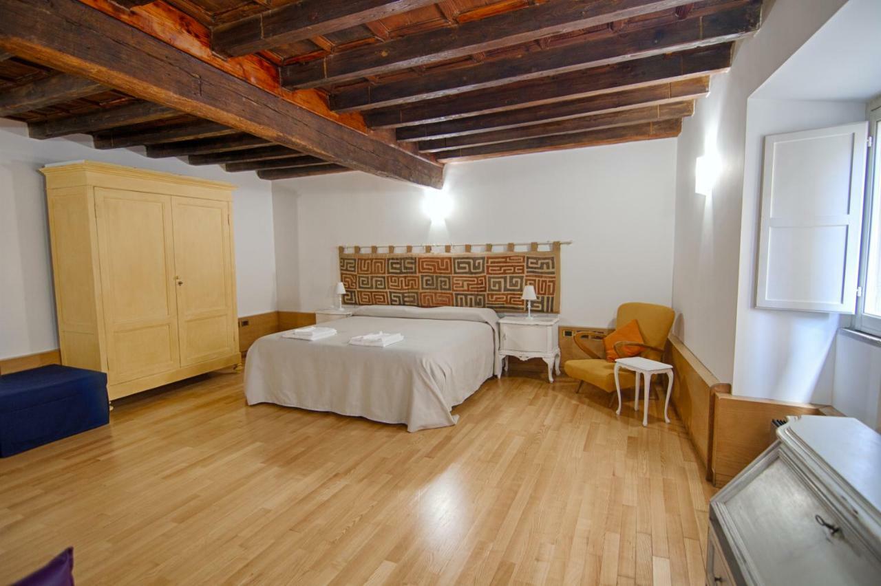 Rinidia - Roma Centro Apartment ภายนอก รูปภาพ