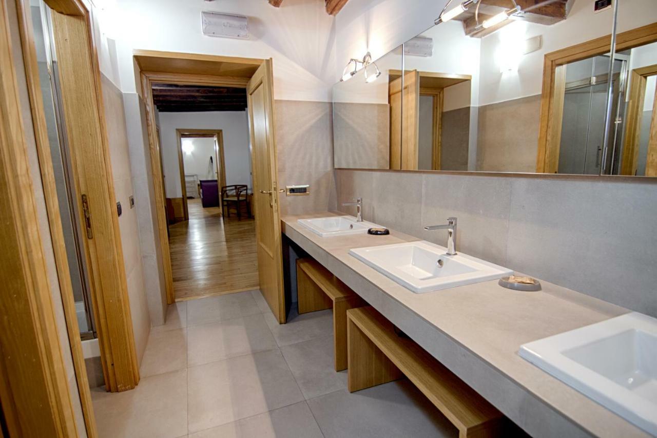 Rinidia - Roma Centro Apartment ภายนอก รูปภาพ